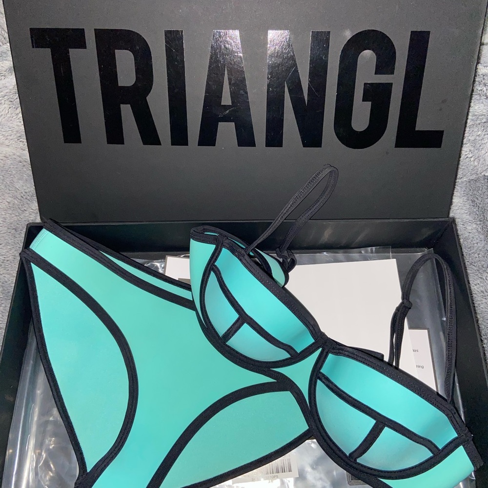 Triangl bikini set size small